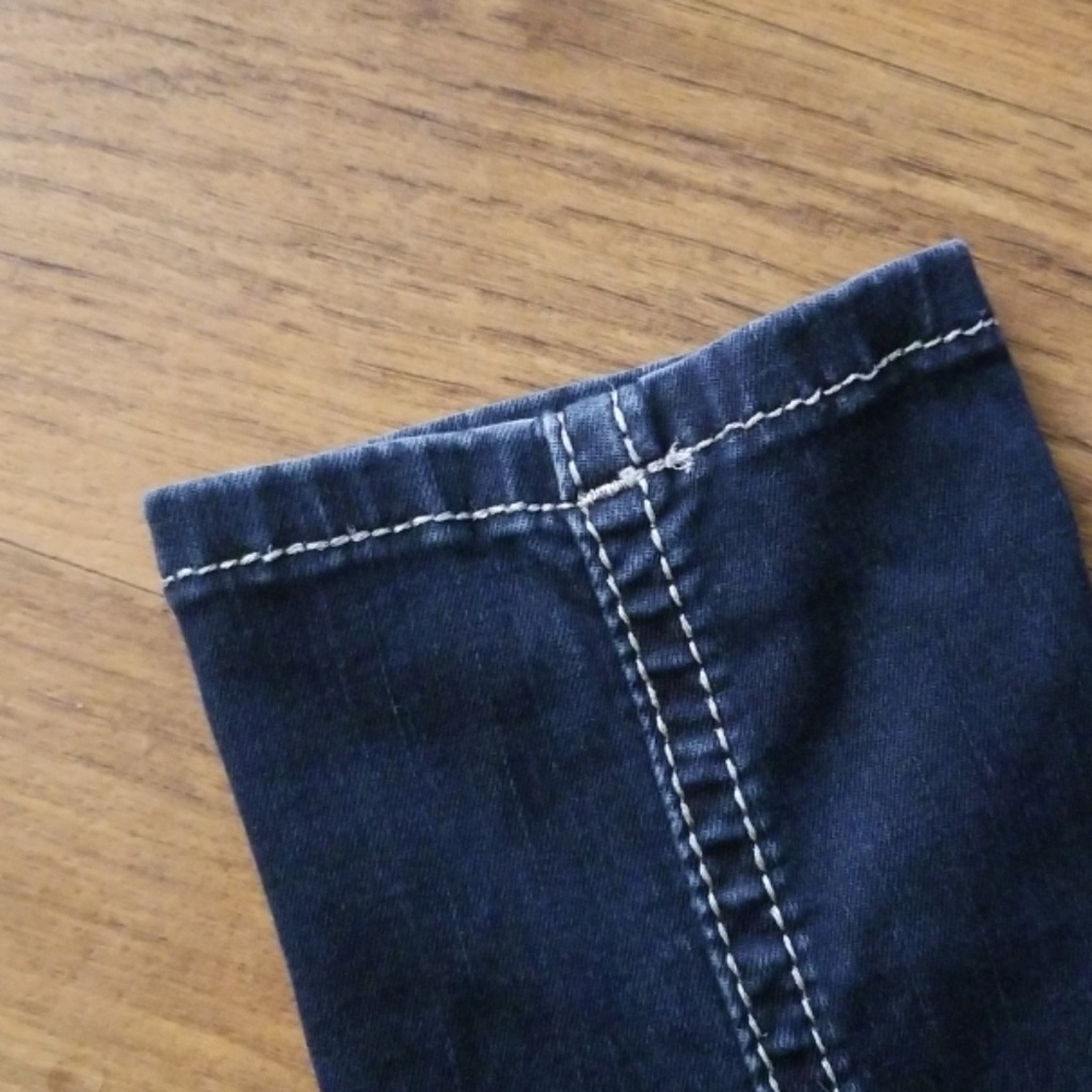 Jeans - Picture 3 of 4